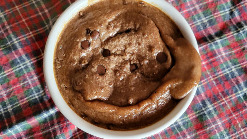 Baked oats proteica al cioccolato con cuore morbido