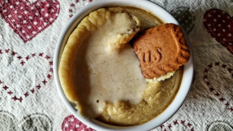 Baked oats proteica al caramello con cuore morbido