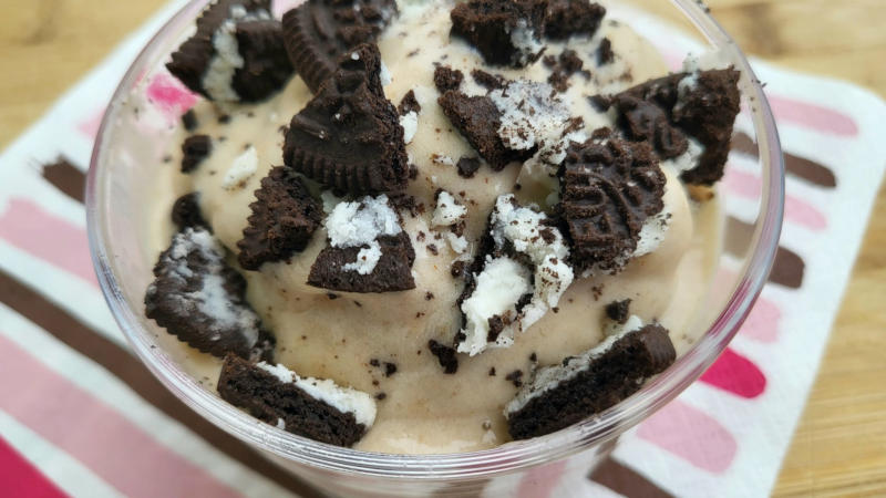 Nice cream proteico all'Oreo