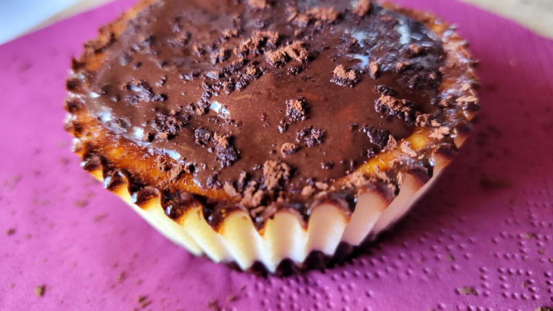 Cheesecake proteica alla vaniglia e cioccolato